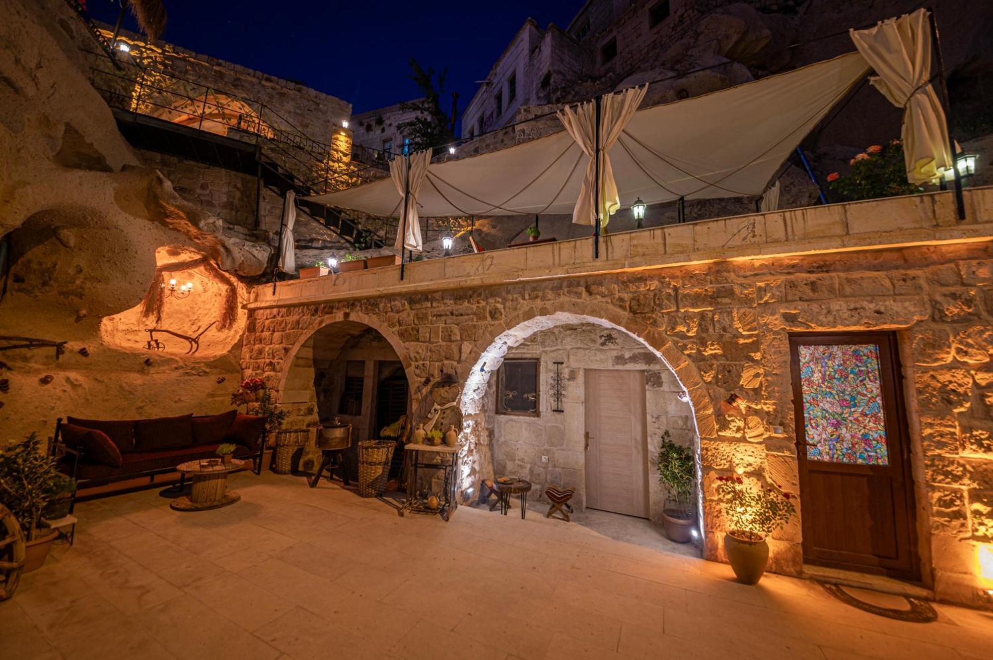 Shiraz Cave Cappadocia Bed & Breakfast Ürgüp Exterior photo