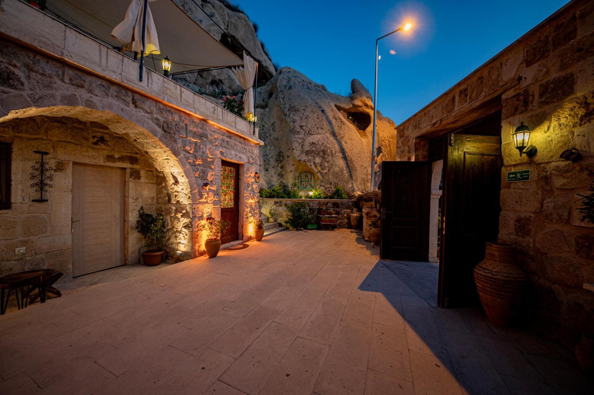 Shiraz Cave Cappadocia Bed & Breakfast Ürgüp Exterior photo