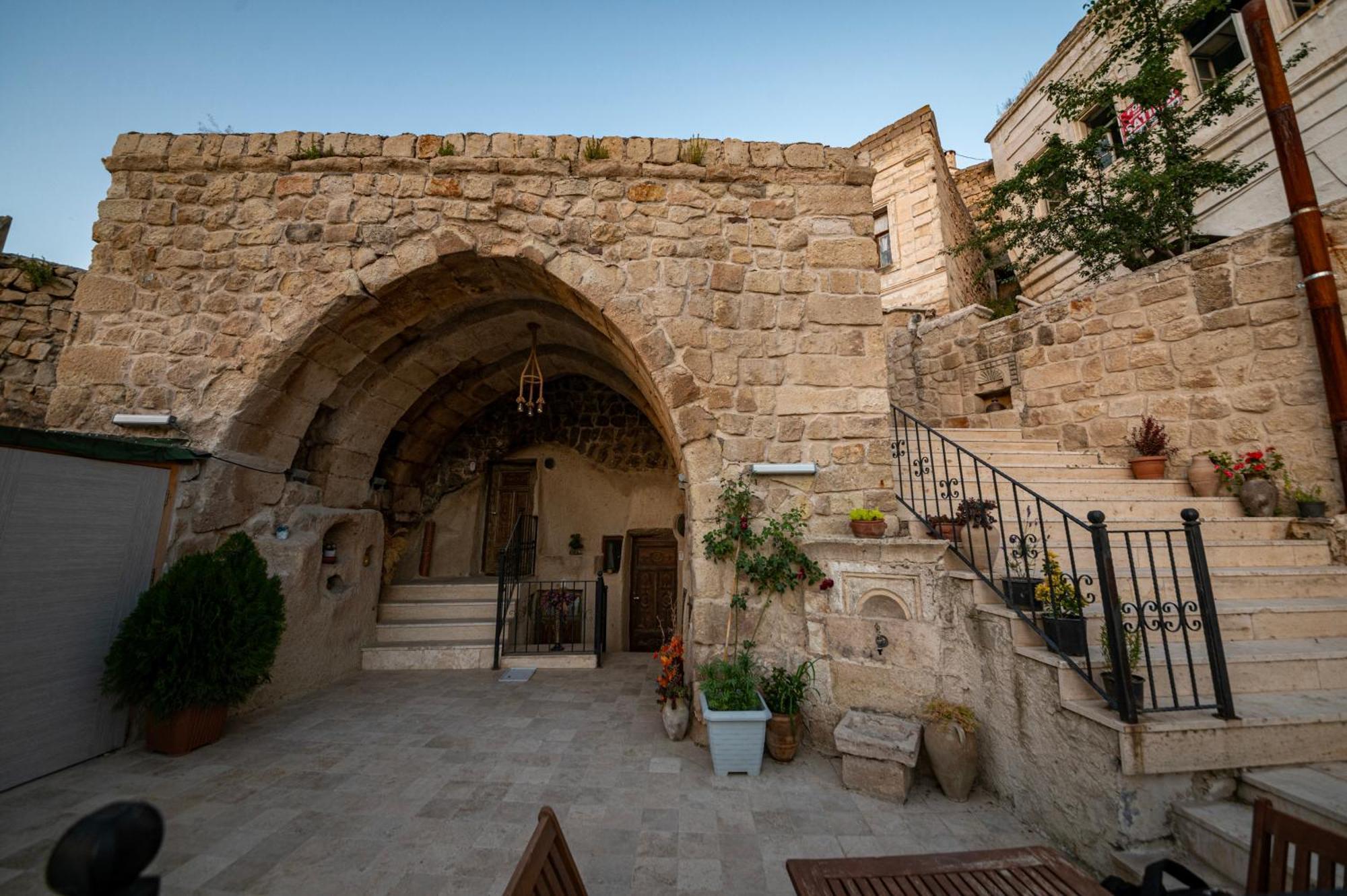 Shiraz Cave Cappadocia Bed & Breakfast Ürgüp Exterior photo